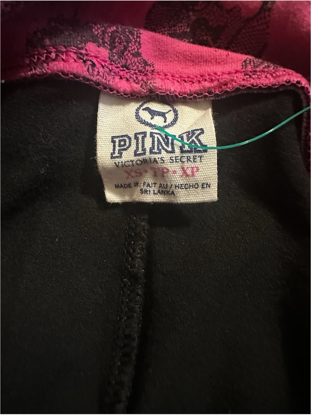 PINK Victoria’s Secret Black Foldover Yoga Pants Skull Waistband XS - Picture 4 of 4